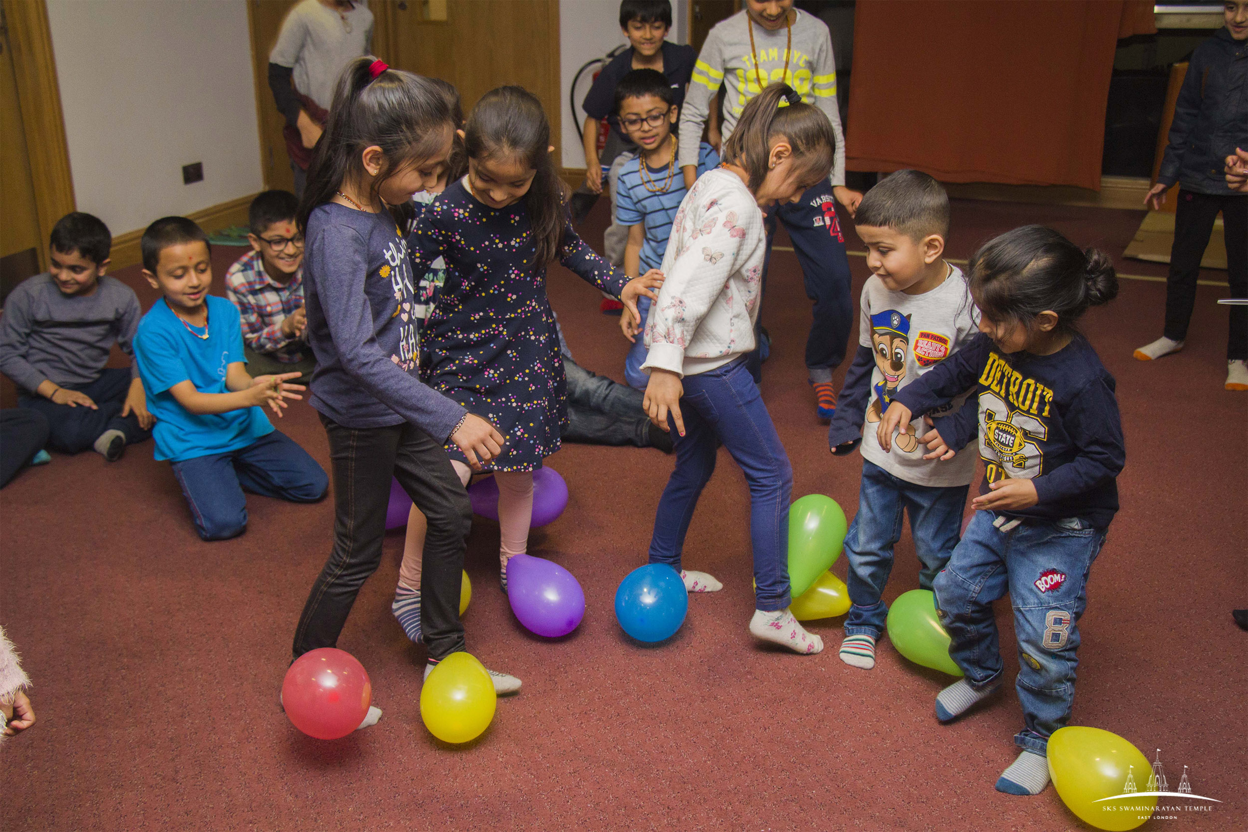 ©1987-2017 SKS Swaminarayan Temple East London